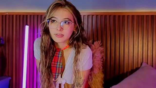 VictoriaSpark online show from 17, 9, 2025