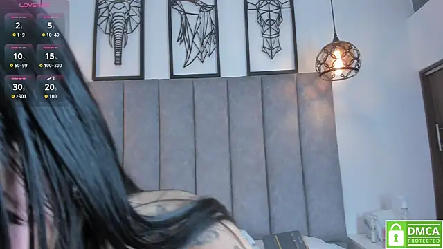 Scarlet  Jones  online show from 10, 2, 2026