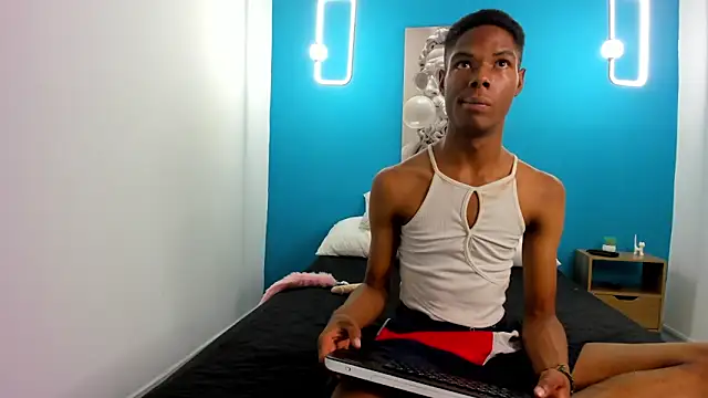 Sebastian Ortizdy online show from 29, 9, 2025