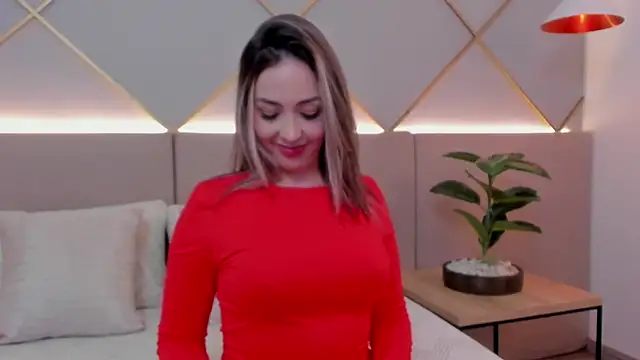 SophieeMills online show from 14, 1, 2026