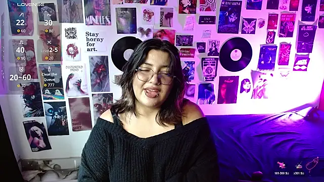 Snapshot of Roxy_f_w chatting on 21, 4, 2026 Roxy f w online show from 21, 4, 2026