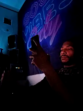 Mikaaa97 online show from 14, 4, 2026