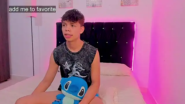 Zacktorres  online show from 2, 11, 2025