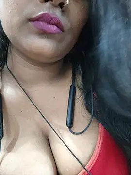 Snapshot of Jasmine_Januja chatting on 10, 7, 2026 Jasmine Januja online show from 10, 7, 2026