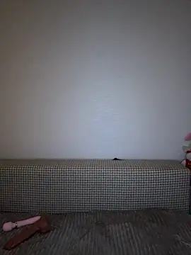 MissOyee online show from 11, 10, 2025