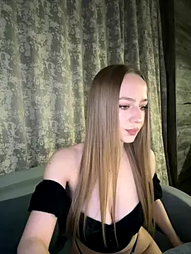 MissOyee online show from 7, 11, 2025