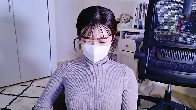 Snapshot of SatoYuri_jp chatting on 9, 10, 2025 SatoYuri jp online show from 9, 10, 2025