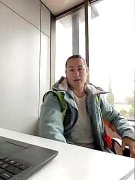 bichota85 online show from 2, 12, 2025