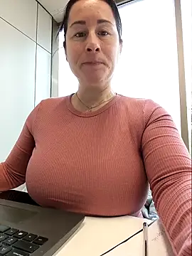 bichota85 online show from 9, 2, 2026