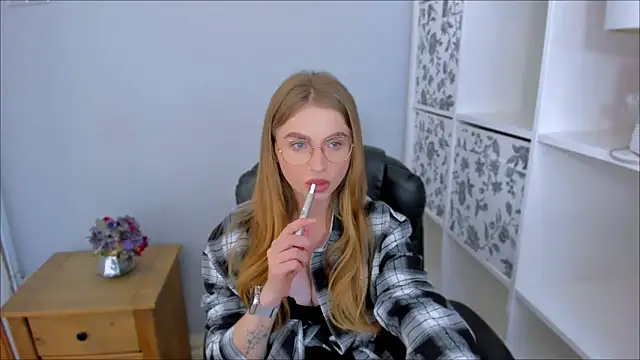 JasmineAlone online show from 12, 10, 2025