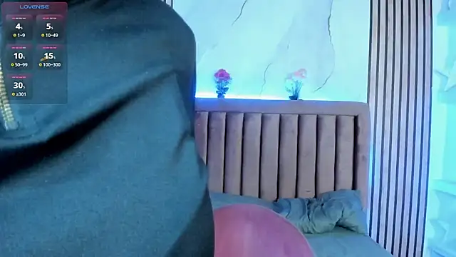 LunaWiill  online show from 13, 10, 2025