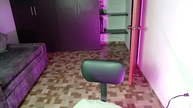 Gia Dior online show from 7, 2, 2026