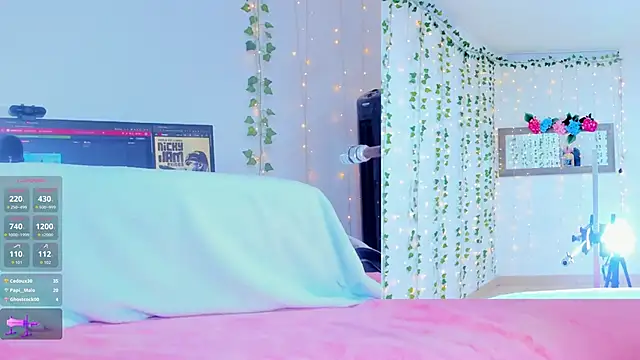 Ashley  Jones   online show from 14, 11, 2025