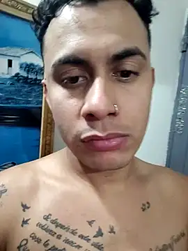 Snapshot of Charliejones_ chatting on 28, 11, 2025 Charliejones online show from 28, 11, 2025