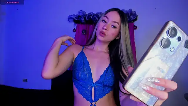 Shairaclark  online show from 3, 12, 2025