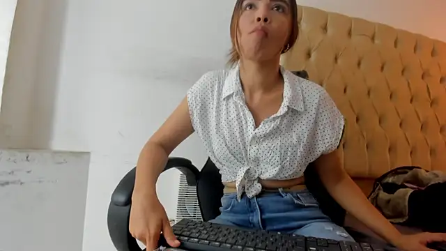 Naomis 35 online show from 16, 12, 2025