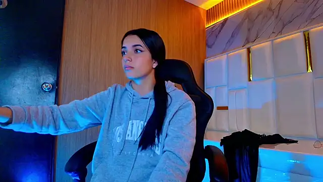 sophiadoll tf online show from 29, 10, 2025