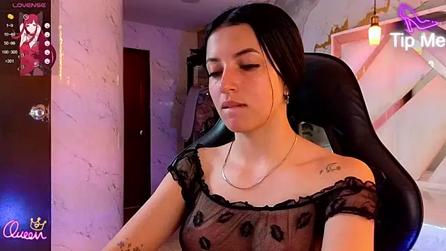 Snapshot of sophiadoll_tf chatting on 6, 6, 2026 sophiadoll tf online show from 6, 6, 2026