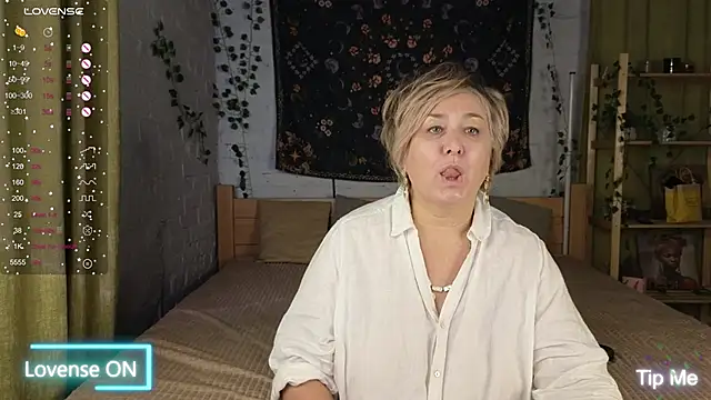 Marta Wils online show from 16, 10, 2025