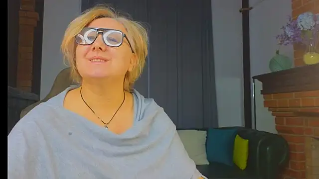 Marta Wils online show from 7, 11, 2025