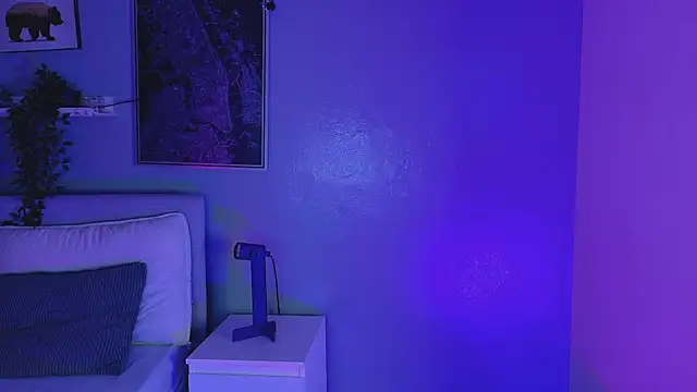 Snapshot of KeendraFox_ chatting on 19, 12, 2025 KeendraFox online show from 19, 12, 2025