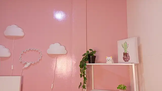 Snapshot of KeendraFox_ chatting on 9, 2, 2026 KeendraFox online show from 9, 2, 2026