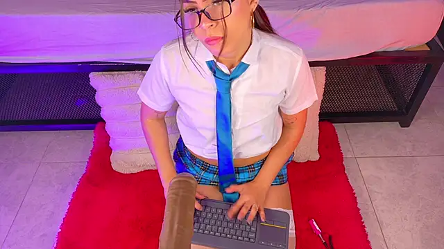 Snapshot of KeendraFox_ chatting on 19, 2, 2026 KeendraFox online show from 19, 2, 2026