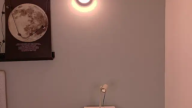 Snapshot of KeendraFox_ chatting on 24, 2, 2026 KeendraFox online show from 24, 2, 2026