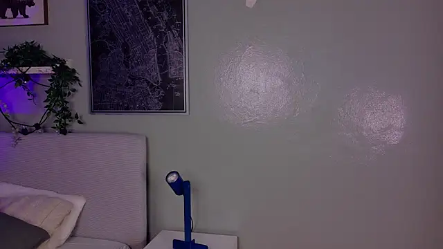 KeendraFox  online show from 10, 4, 2026