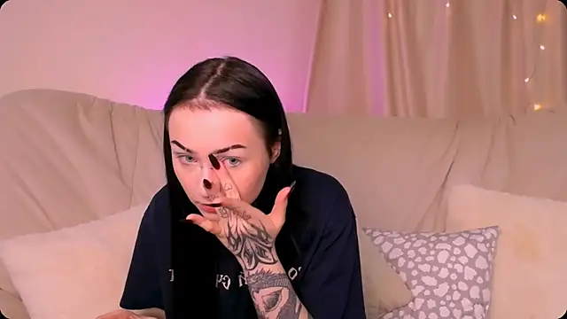 MollyKissy online show from 16, 11, 2025