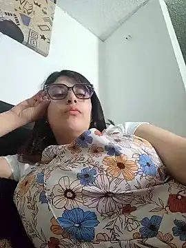 queenalexxa111 online show from 28, 3, 2026