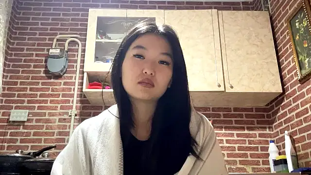 Snapshot of EmmaLeexth chatting on 11, 2, 2026 EmmaLeexth online show from 11, 2, 2026