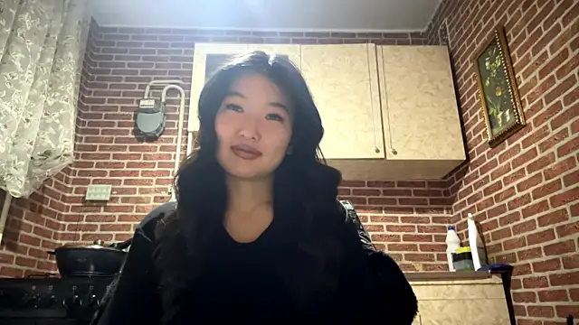 Snapshot of EmmaLeexth chatting on 12, 2, 2026 EmmaLeexth online show from 12, 2, 2026