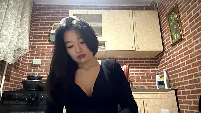 Snapshot of EmmaLeexth chatting on 15, 2, 2026 EmmaLeexth online show from 15, 2, 2026