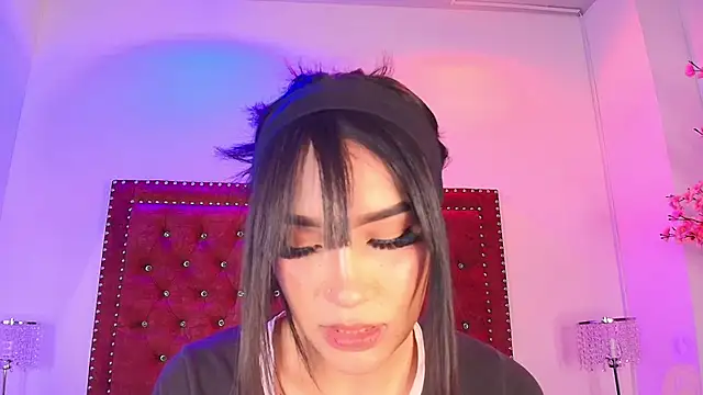 Kitty rouusse online show from 19, 10, 2025