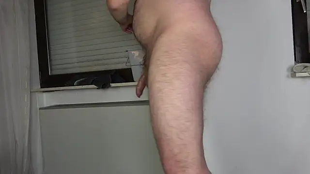 Snapshot of hiddenman87 chatting on 1, 10, 2025 hiddenman87 online show from 1, 10, 2025