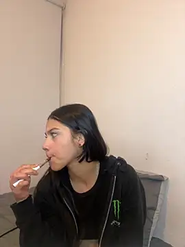 Snapshot of Mia_fire666 chatting on 2, 12, 2025 Mia fire666 online show from 2, 12, 2025