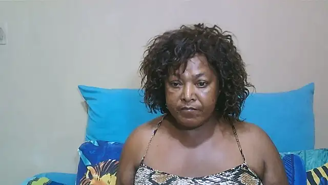 GAIGANTICBOOBS online show from 15, 4, 2026