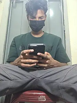 Snapshot of crish09 chatting on 18, 7, 2026 crish09 online show from 18, 7, 2026