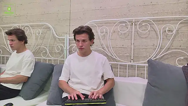 Snapshot of JesseCrosss chatting on 23, 9, 2025 JesseCrosss online show from 23, 9, 2025