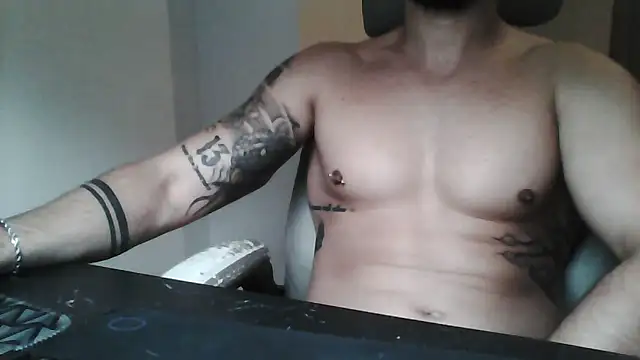 Snapshot of yourfantasy777 chatting on 29, 9, 2025 yourfantasy777 online show from 29, 9, 2025