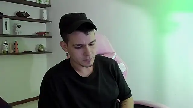 BooyHott  online show from 17, 12, 2025