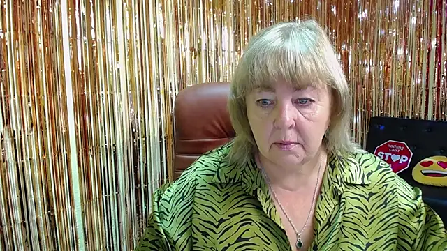 Snapshot of MilenaWedxy chatting on 4, 10, 2025 MilenaWedxy online show from 4, 10, 2025