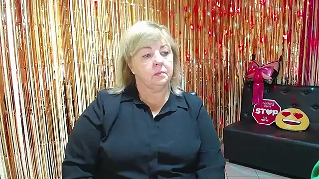 Snapshot of MilenaWedxy chatting on 14, 10, 2025 MilenaWedxy online show from 14, 10, 2025