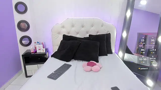 Thayla Fox online show from 20, 10, 2025