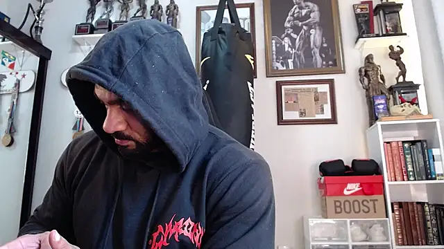 henryhadesflirt online show from 17, 4, 2026