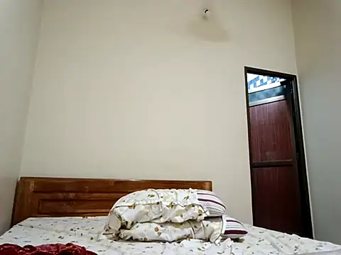 kkshan0923 online show from 4, 4, 2026