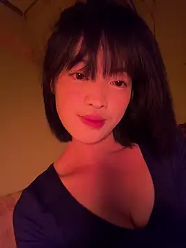 Snapshot of Tramy_xx chatting on 11, 2, 2026 Tramy xx online show from 11, 2, 2026