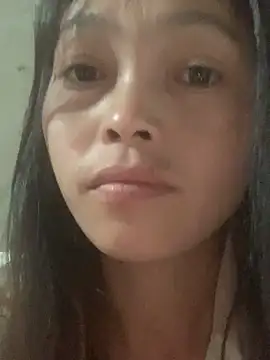 Snapshot of Halyy_xx chatting on 16, 10, 2025 Halyy xx online show from 16, 10, 2025