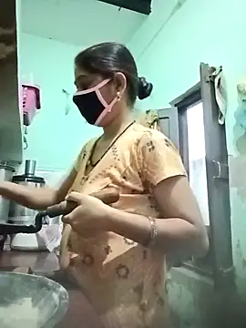 Cute-Charvii online show from 21, 4, 2026